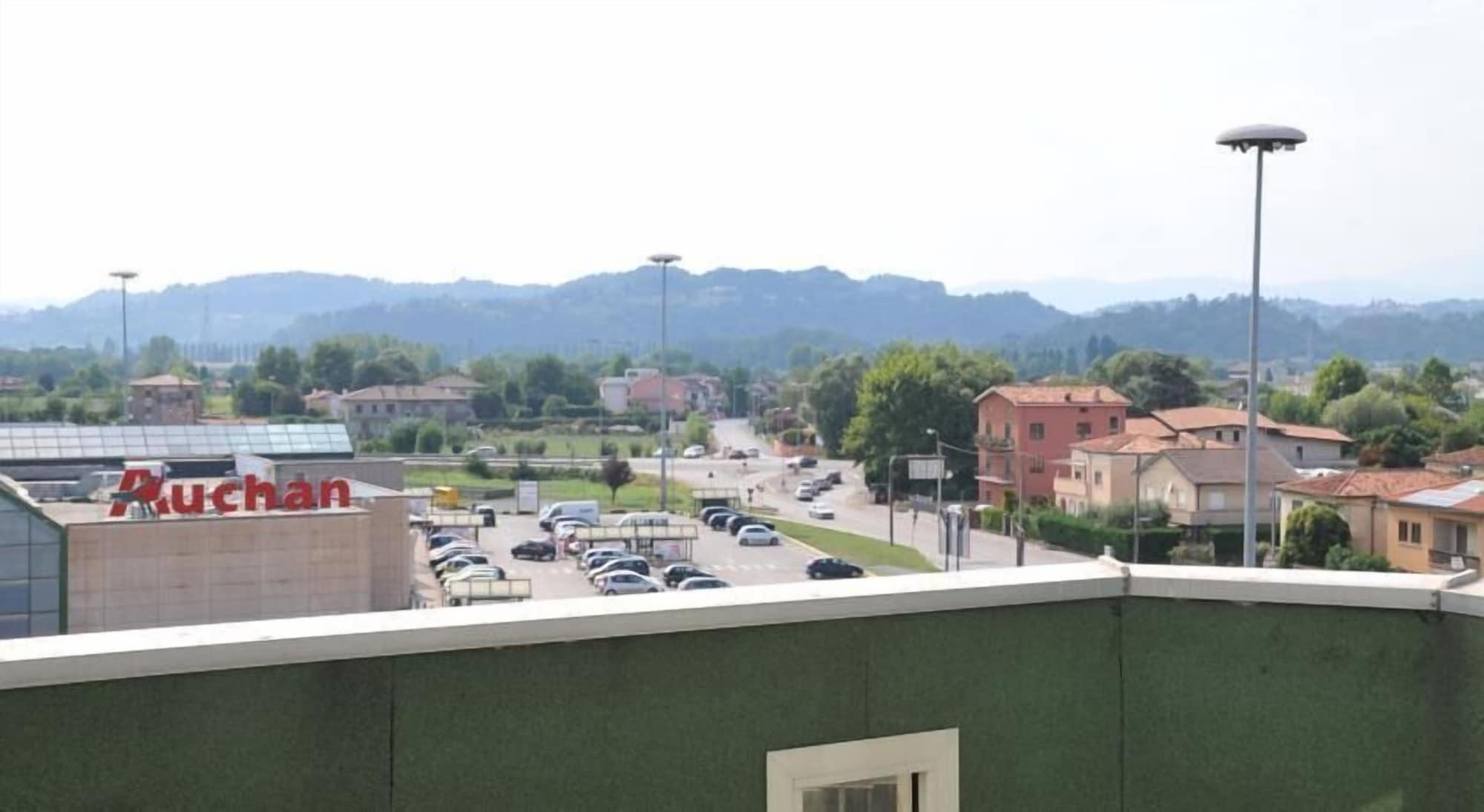 Hotel Verdi Vicenza Exteriör bild