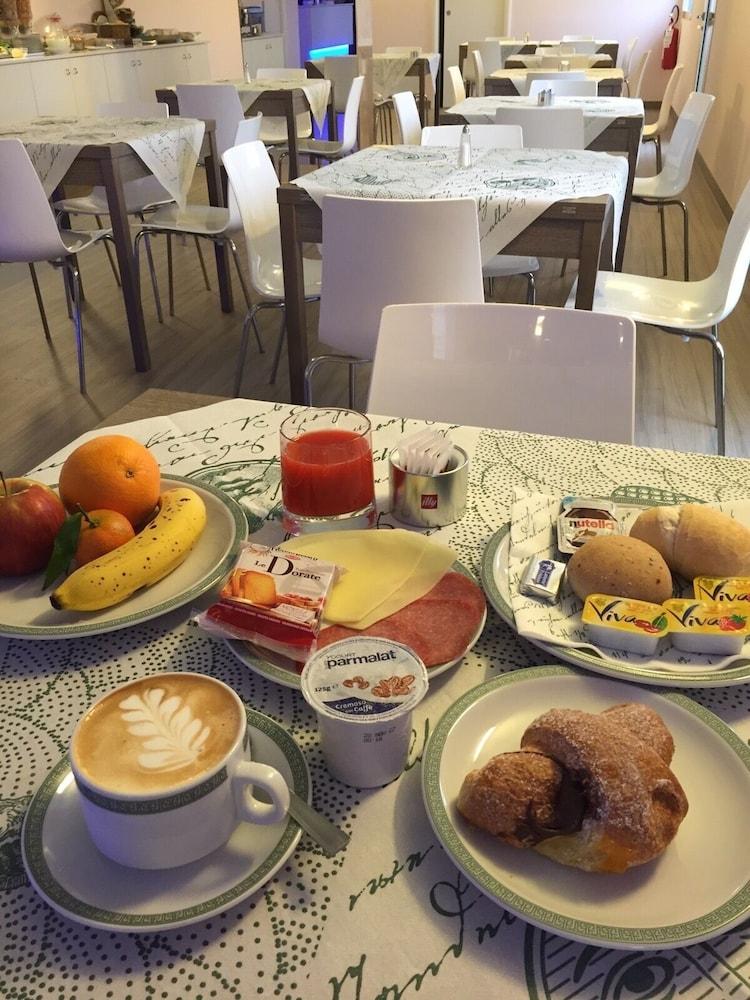 Hotel Verdi Vicenza Exteriör bild